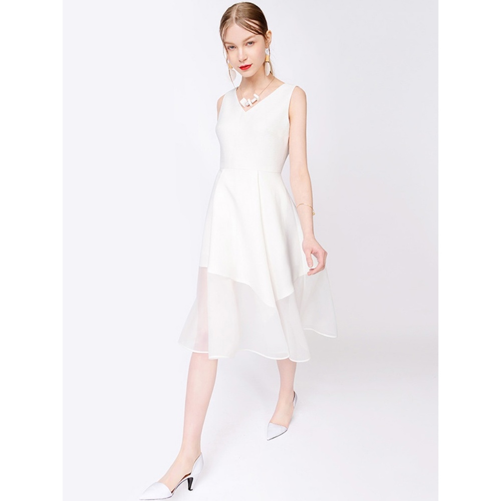 Metisu White Midi Dress